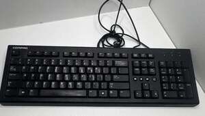 Compaq PR1101 PS/2 Wired Standard Multimedia Keyboard
